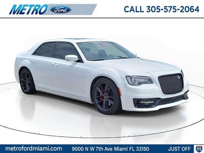 2023 Chrysler 300 C 4DR Sedan