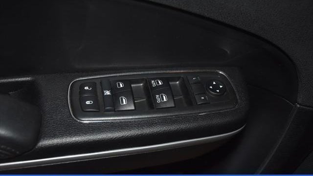 2019 Chrysler 300 C