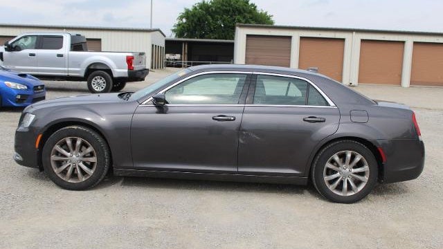 2015 Chrysler 300 Limited