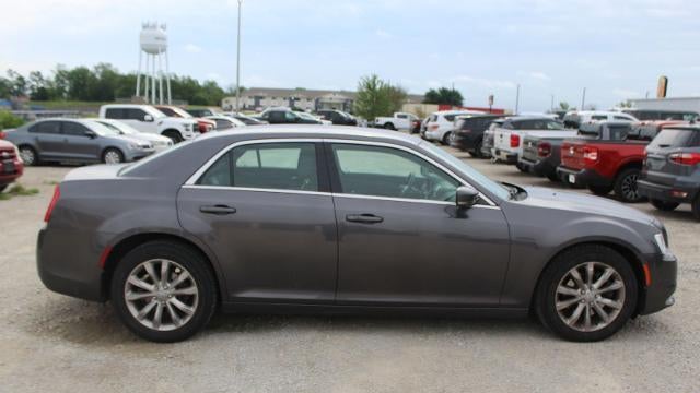 2015 Chrysler 300 Limited