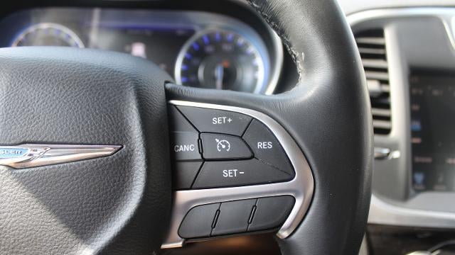 2015 Chrysler 300 Limited