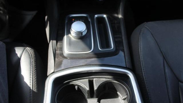 2015 Chrysler 300 Limited