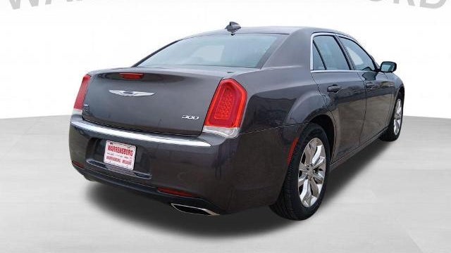 2015 Chrysler 300 Limited