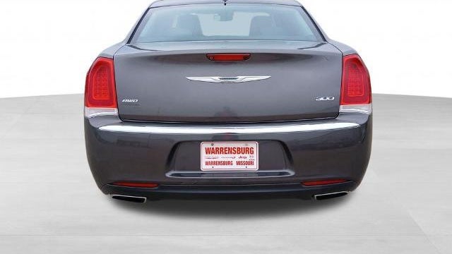 2015 Chrysler 300 Limited