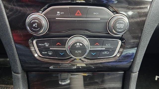 2015 Chrysler 300 Limited