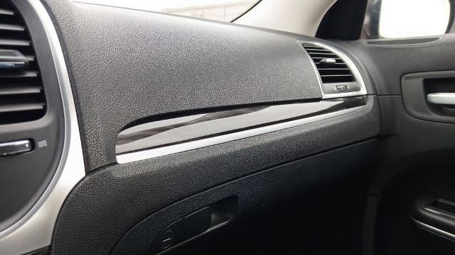 2015 Chrysler 300 Limited