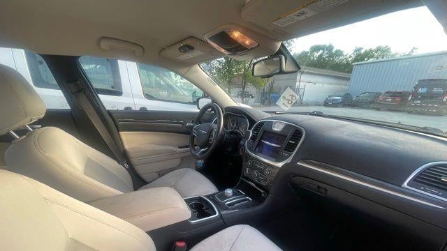 2021 Chrysler 300 Touring