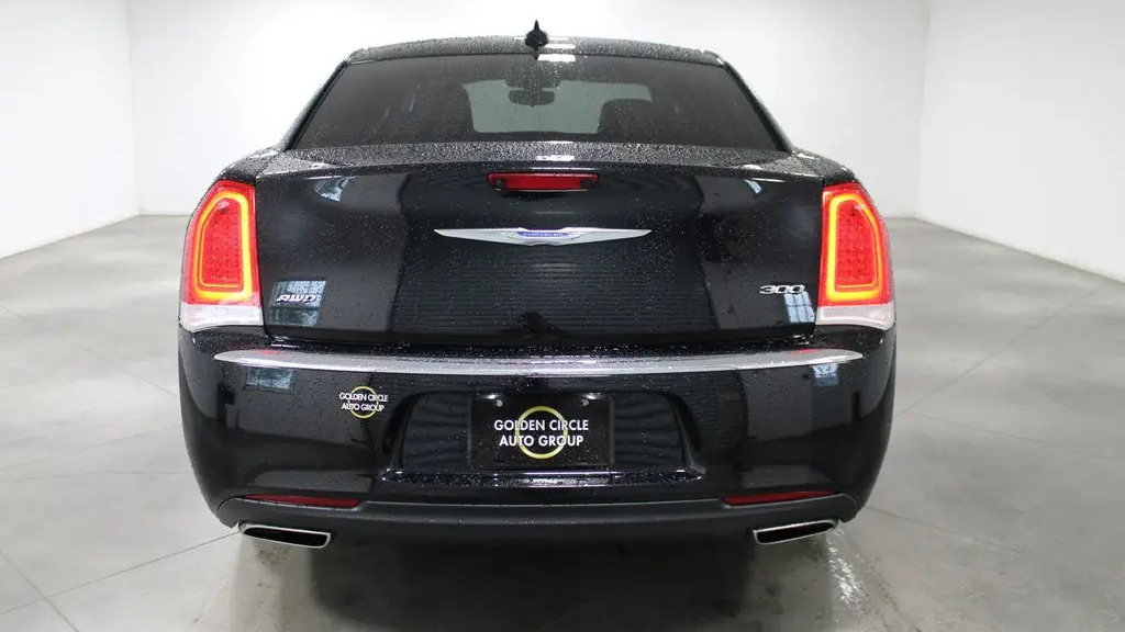 2023 Chrysler 300 Touring