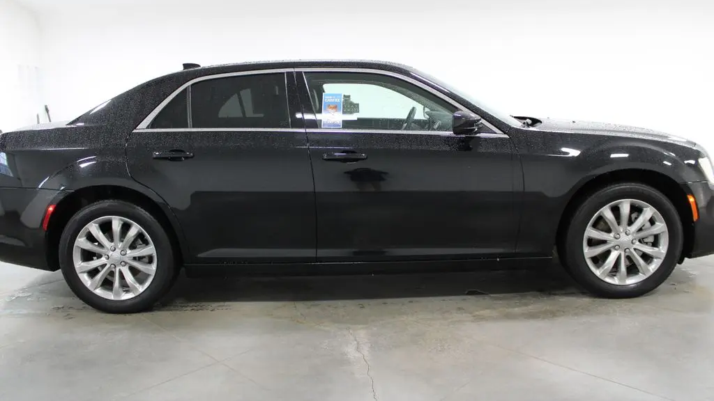 2023 Chrysler 300 Touring