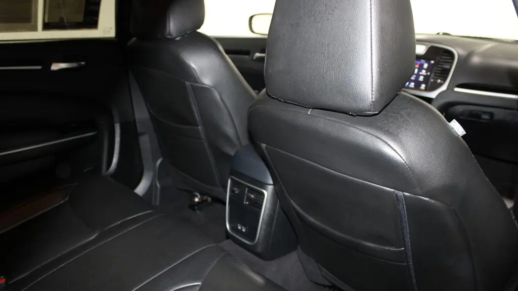 2023 Chrysler 300 Touring