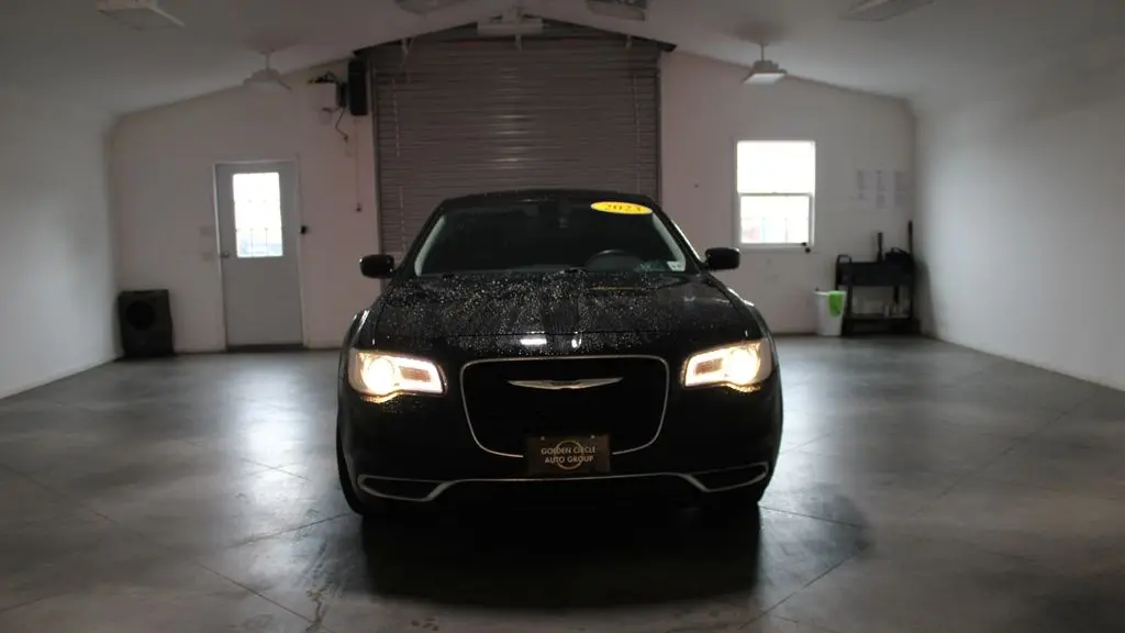 2023 Chrysler 300 Touring