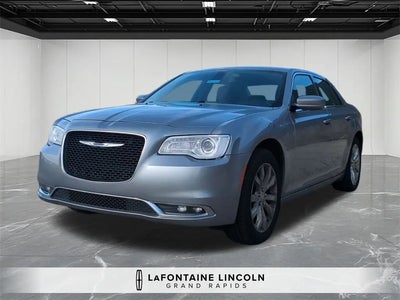 2018 Chrysler 300 AWD Touring 4DR Sedan
