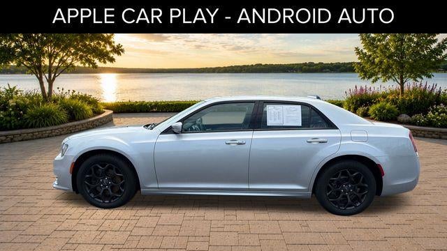 2021 Chrysler 300 Touring