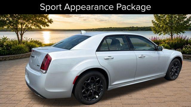 2021 Chrysler 300 Touring