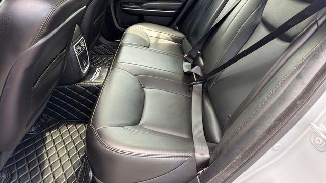 2021 Chrysler 300 Touring