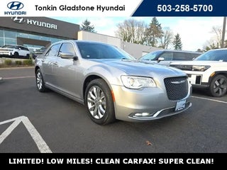 2015 Chrysler 300 with Billet Silver Metallic Clearcoat Exterior