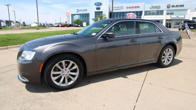 2017 Chrysler 300 Limited