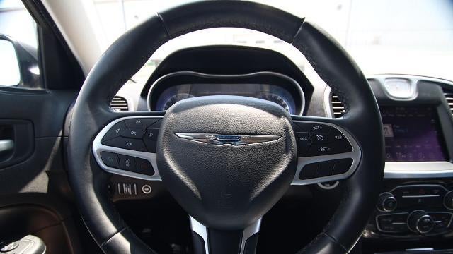 2017 Chrysler 300 Limited