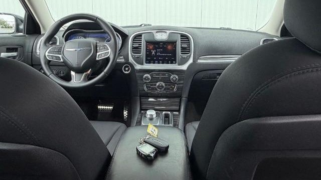 2019 Chrysler 300 Touring