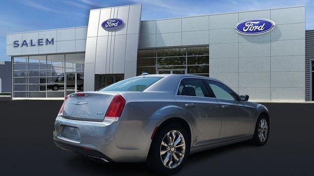 2015 Chrysler 300 Limited