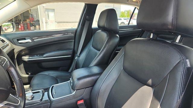 2015 Chrysler 300 Limited