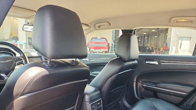 2015 Chrysler 300 Limited