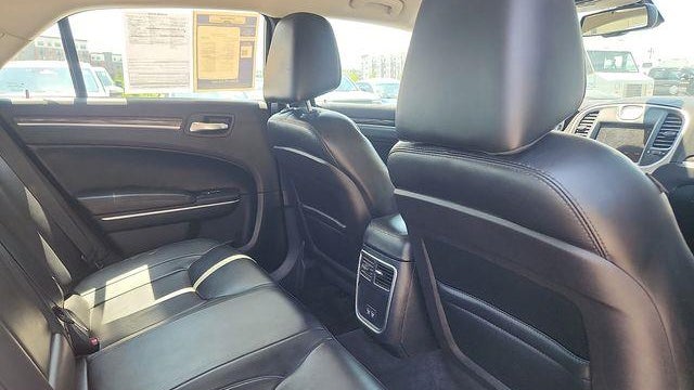 2015 Chrysler 300 Limited