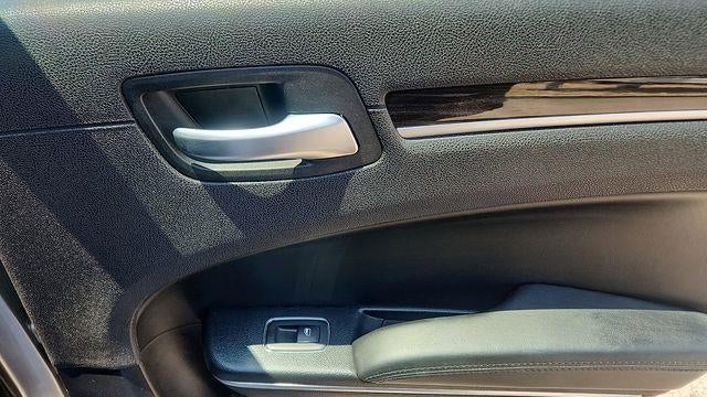 2015 Chrysler 300 Limited