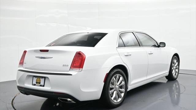 2022 Chrysler 300 Touring