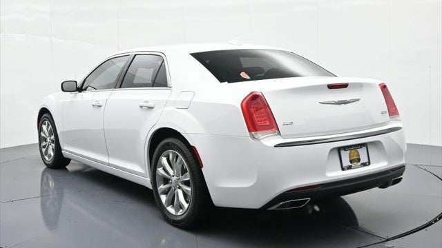 2022 Chrysler 300 Touring