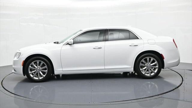 2022 Chrysler 300 Touring