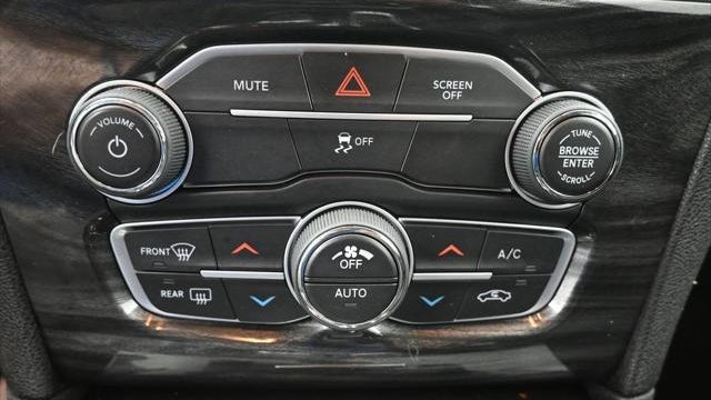 2022 Chrysler 300 Touring