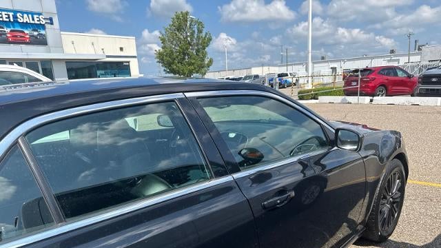 2014 Chrysler 300 Base