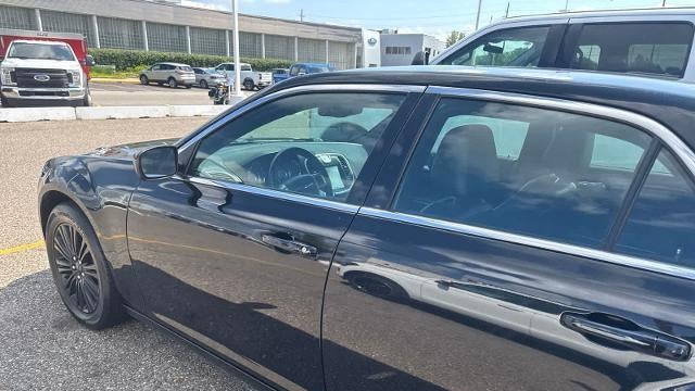 2014 Chrysler 300 Base