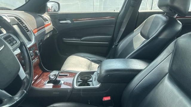 2014 Chrysler 300 Base