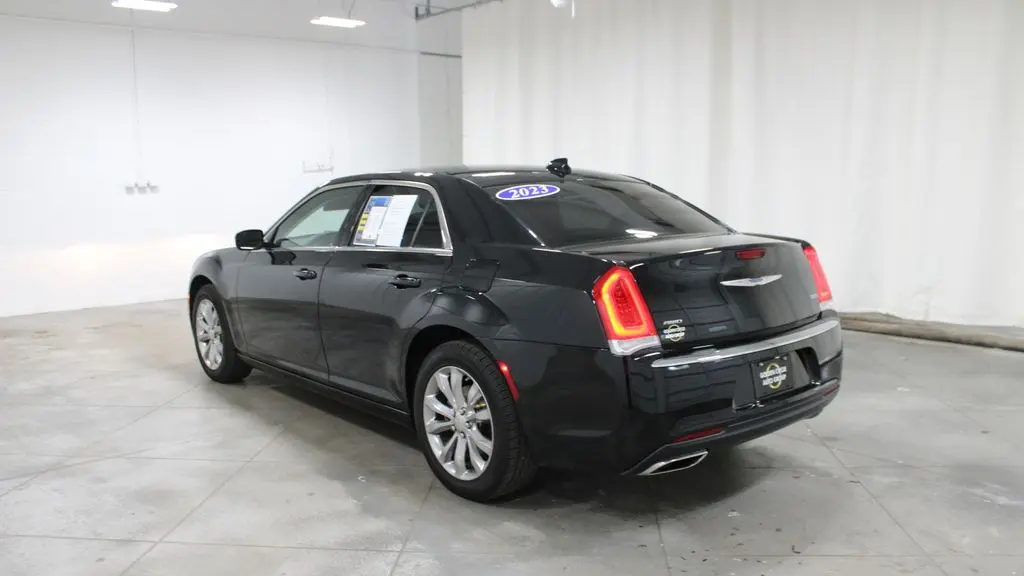 2023 Chrysler 300 Touring