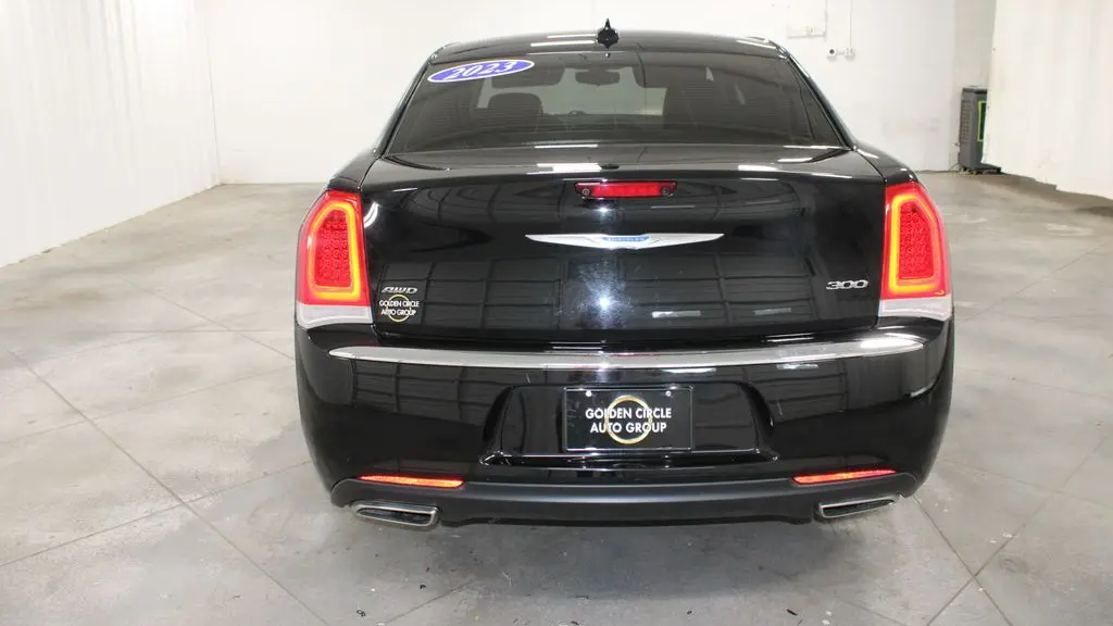 2023 Chrysler 300 Touring