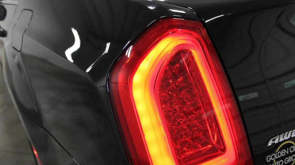 2023 Chrysler 300 Touring