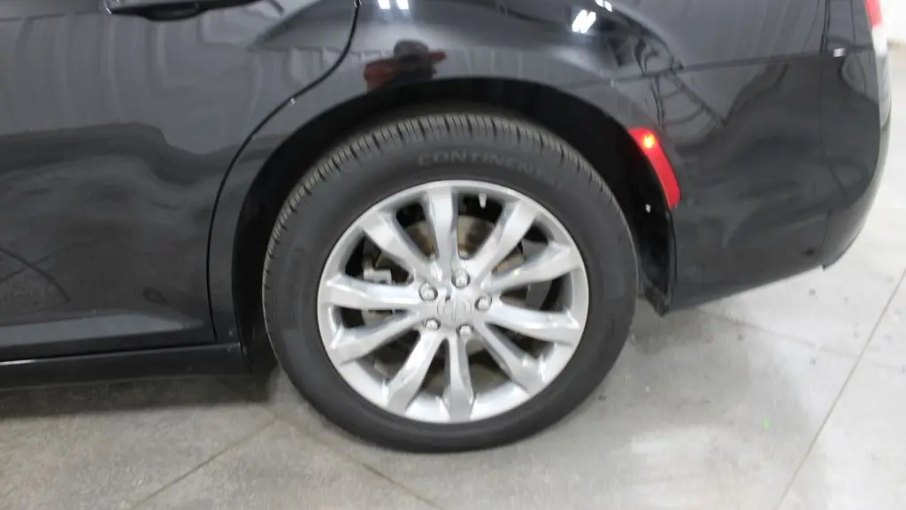 2023 Chrysler 300 Touring