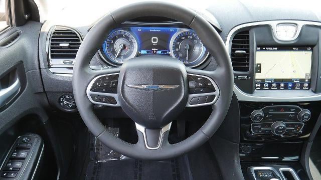 2023 Chrysler 300 Touring L