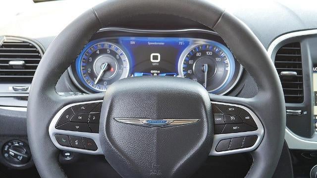 2023 Chrysler 300 Touring L