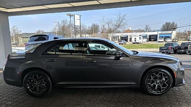 2023 Chrysler 300 Touring L