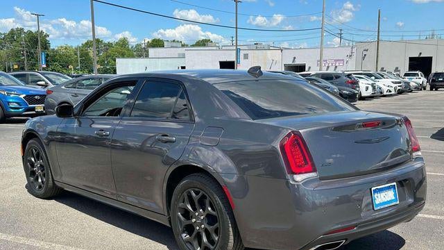 2022 Chrysler 300 Touring L