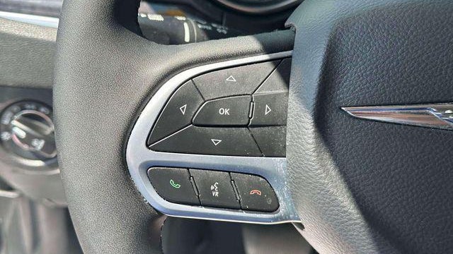 2022 Chrysler 300 Touring L