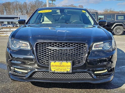 2023 Chrysler 300 AWD Touring L 4DR Sedan