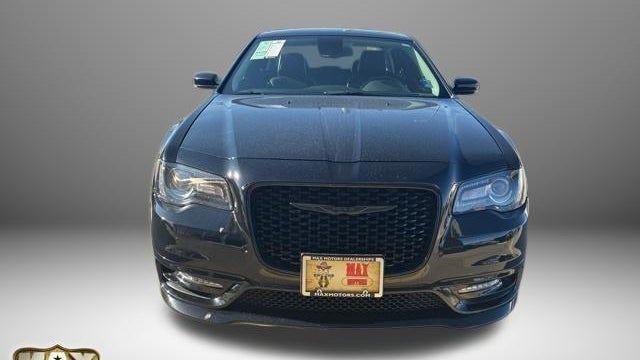 2023 Chrysler 300 Touring L