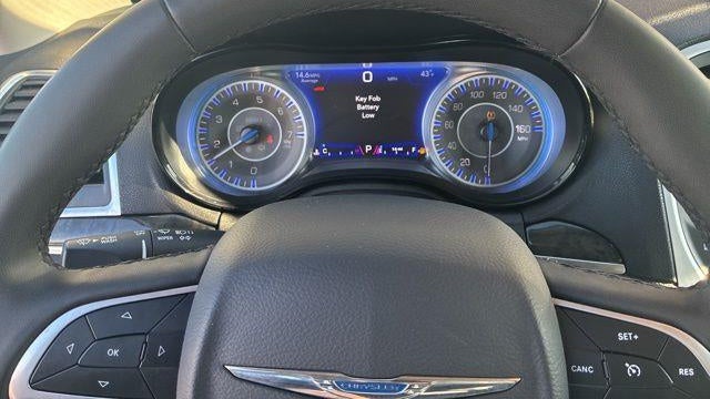 2023 Chrysler 300 Touring L
