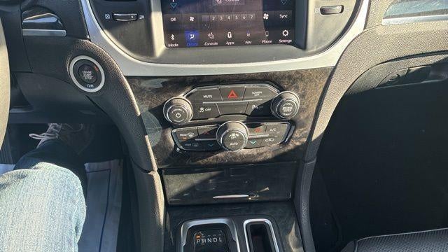 2023 Chrysler 300 Touring L