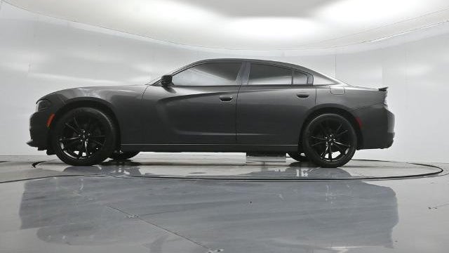 2017 Dodge Charger SE