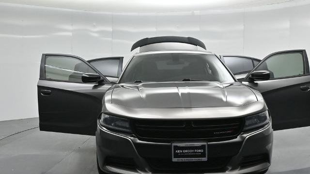2017 Dodge Charger SE